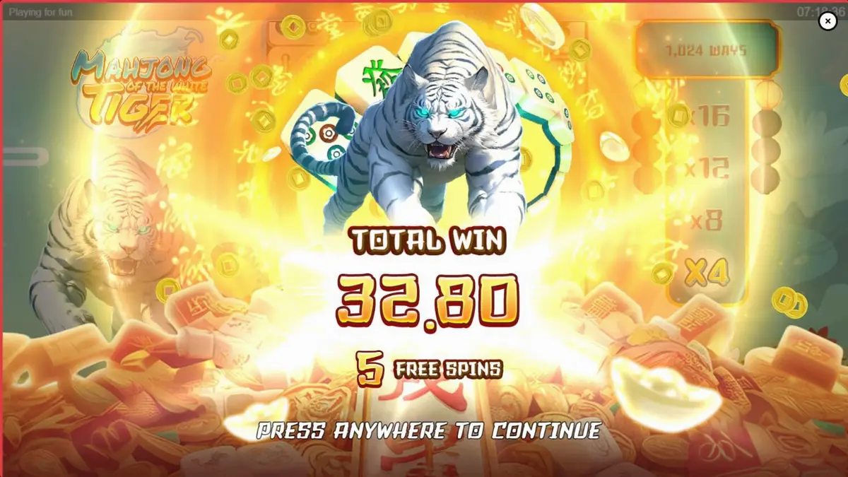 Interface do jogo Mahjong of the White Tiger com símbolos de Mahjong e o guardião tigre